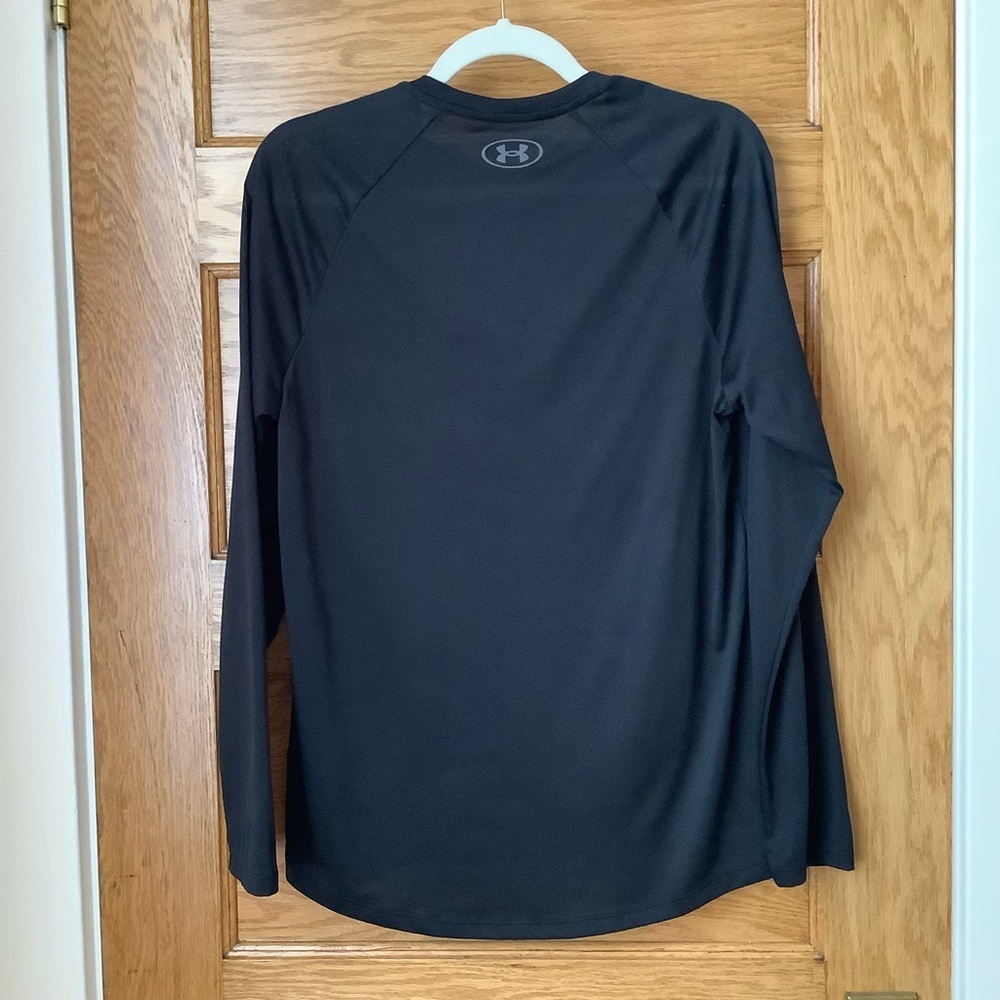 UNDER ARMOUR Black Loose Long Sleeve Tee Size SM - Picture 2 of 7